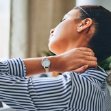 Woman with acute neckpain